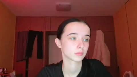 Snapshot of yuliastar chatting on 12/18/25, 09:26 Yuliia online show from 12/18/25, 09:26