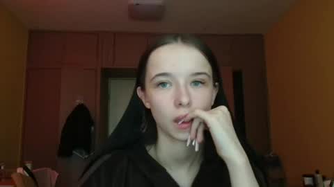 Yuliia online show from 05/11/26, 09:48