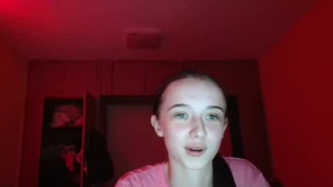 Yuliia online show from 05/17/26, 03:19