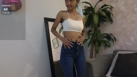 yuliethpetite online show from 03/24/26, 11:15
