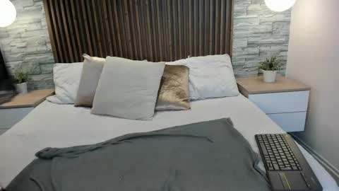 yulievans online show from 01/21/25, 10:51