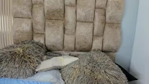 yulievans online show from 03/06/25, 03:24