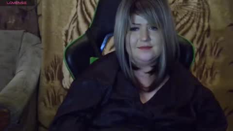 yuliiared online show from 11/30/25, 02:15