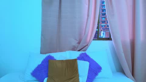 Snapshot of yulina_xue chatting on 02/20/25, 10:59 Yulina online show from 02/20/25, 10:59