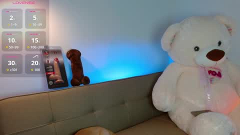 Snapshot of yulissa18 chatting on 01/13/26, 05:02 Yuli and SaraIndependent model online show from 01/13/26, 05:02