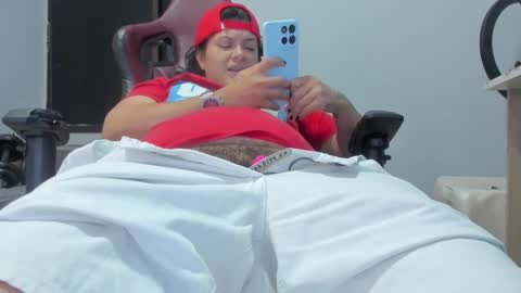 Snowflake online show from 09/11/25, 02:28