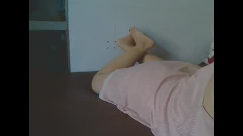 yumi123_ online show from 10/17/25, 02:04