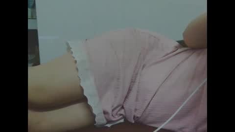 yumi123_ online show from 10/25/25, 01:57