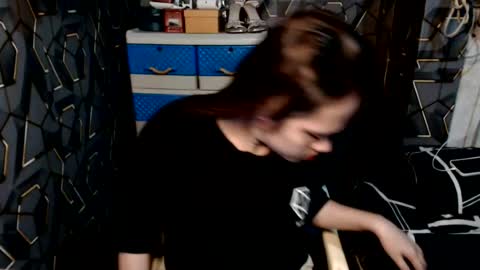 yumi online show from 07/29/26, 01:42