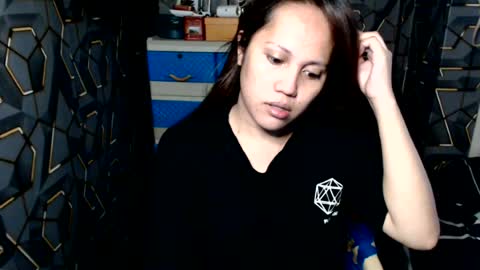 yumi online show from 08/04/26, 12:47