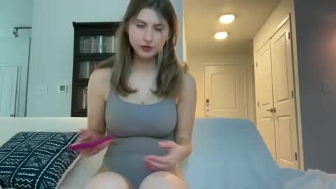 Snapshot of yumiandwolf chatting on 03/06/25, 04:17 yumiandwolf online show from 03/06/25, 04:17