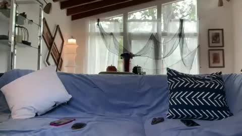 Snapshot of yumiandwolf chatting on 10/28/25, 05:15 yumiandwolf online show from 10/28/25, 05:15