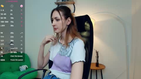 yumiko_yumi online show from 04/04/26, 12:02