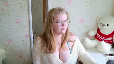 Polly online show from 06/15/26, 12:29