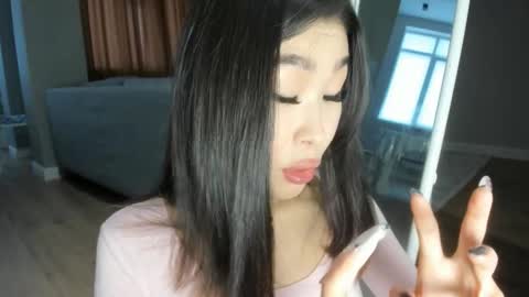 Yumi online show from 12/27/24, 04:47