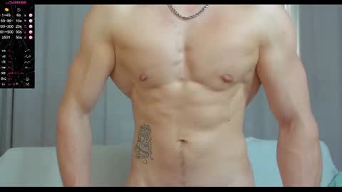 Snapshot of yummmy_dick_ chatting on 06/11/26, 12:03 STUD online show from 06/11/26, 12:03