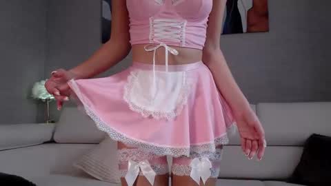 Snapshot of yummy_blonde chatting on 03/25/26, 08:53 you babe online show from 03/25/26, 08:53