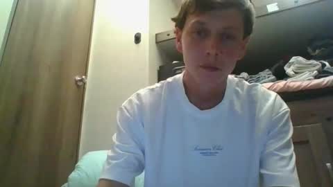 Snapshot of yummy_bootyy chatting on 11/14/25, 10:51 yummy_bootyy online show from 11/14/25, 10:51