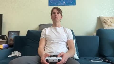 Snapshot of yummyalexxx chatting on 02/05/26, 10:31 Alex online show from 02/05/26, 10:31