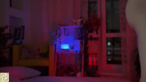 Snapshot of yummycitrus chatting on 11/30/25, 04:11 Katherine online show from 11/30/25, 04:11