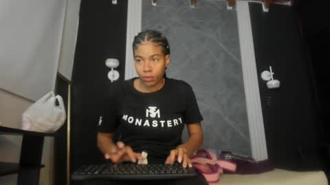 Yummyduo online show from 01/10/25, 11:11