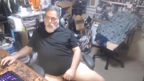 yummyflguy online show from 04/17/26, 06:44