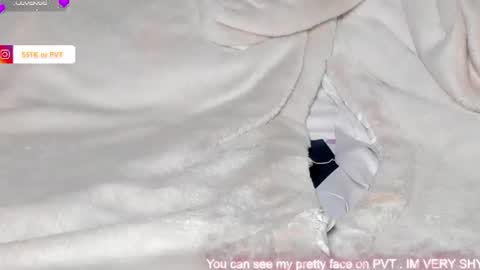Snapshot of yummygirl_oops chatting on 07/10/26, 09:39 Persefone online show from 07/10/26, 09:39