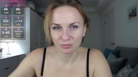 Snapshot of yummylilya chatting on 03/03/25, 10:06 Lillya online show from 03/03/25, 10:06