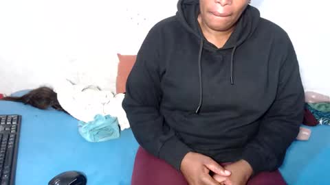 yummytittsxx online show from 02/15/25, 03:06