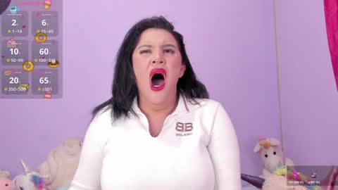 yunahott_ online show from 01/08/25, 03:19