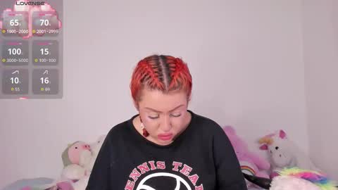 yunahott_ online show from 11/11/25, 04:01