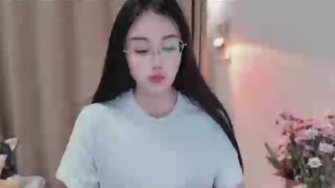 YunEr online show from 06/12/26, 01:21