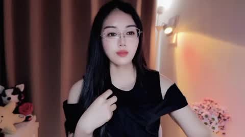 YunEr online show from 06/25/26, 04:01