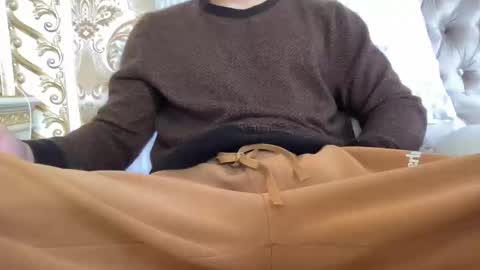 Snapshot of yungbull06 chatting on 01/05/25, 03:23 Yung Bull online show from 01/05/25, 03:23