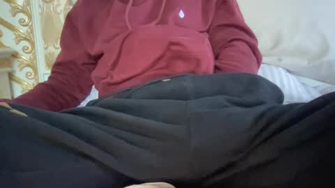 Snapshot of yungbull06 chatting on 01/20/25, 08:18 Yung Bull online show from 01/20/25, 08:18