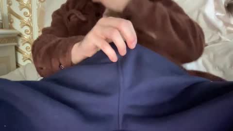 Snapshot of yungbull06 chatting on 02/15/25, 06:44 Yung Bull online show from 02/15/25, 06:44