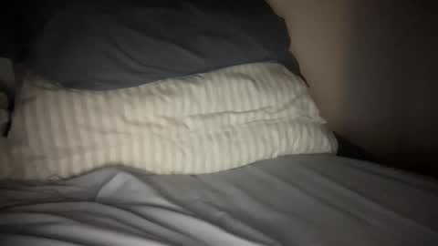 Snapshot of yungbull06 chatting on 01/18/26, 05:33 Yung Bull online show from 01/18/26, 05:33