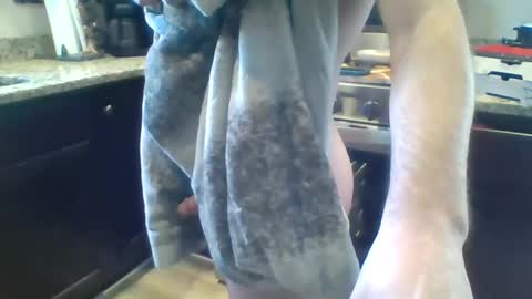 Snapshot of yungstallion10 chatting on 03/02/25, 06:51 Fire 0range kush online show from 03/02/25, 06:51