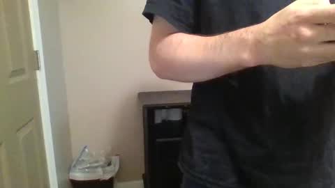 Snapshot of yungstallion10 chatting on 11/17/25, 05:19 Fire 0range kush online show from 11/17/25, 05:19