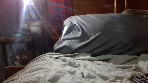 Snapshot of yungstallion10 chatting on 11/26/25, 06:58 Fire 0range kush online show from 11/26/25, 06:58