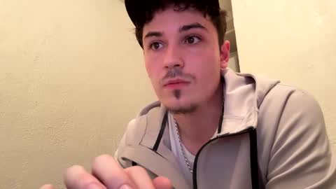 Snapshot of yungstudbev chatting on 09/23/25, 03:42 yungstudbev online show from 09/23/25, 03:42