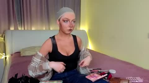 Snapshot of yunlandsberg chatting on 03/10/26, 11:48 Tara online show from 03/10/26, 11:48