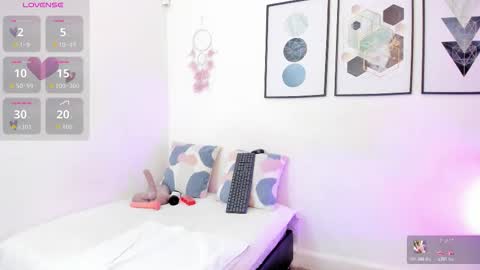 Yunna online show from 10/24/25, 11:39