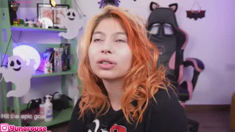 yunorose_ online show from 11/01/25, 03:52