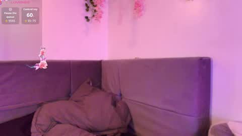 Snapshot of yuri_stars chatting on 02/27/26, 05:18 Yuri Stars online show from 02/27/26, 05:18