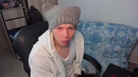 yurii_moody online show from 12/05/25, 07:54