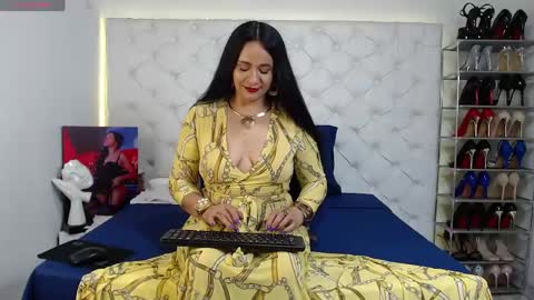    2  online show from 05/01/26, 03:00
