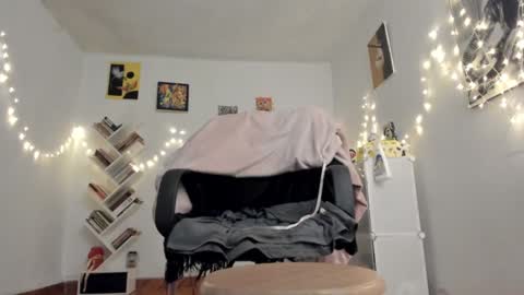 paola online show from 12/10/24, 01:11