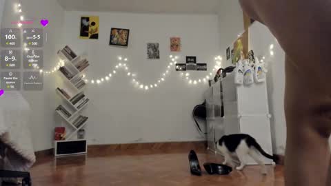 paola online show from 02/11/25, 03:18