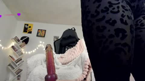 paola online show from 03/01/25, 11:04